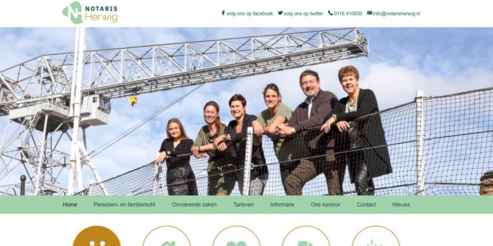 Homepagina van de website van Notaris Herwig met nieuw logo
